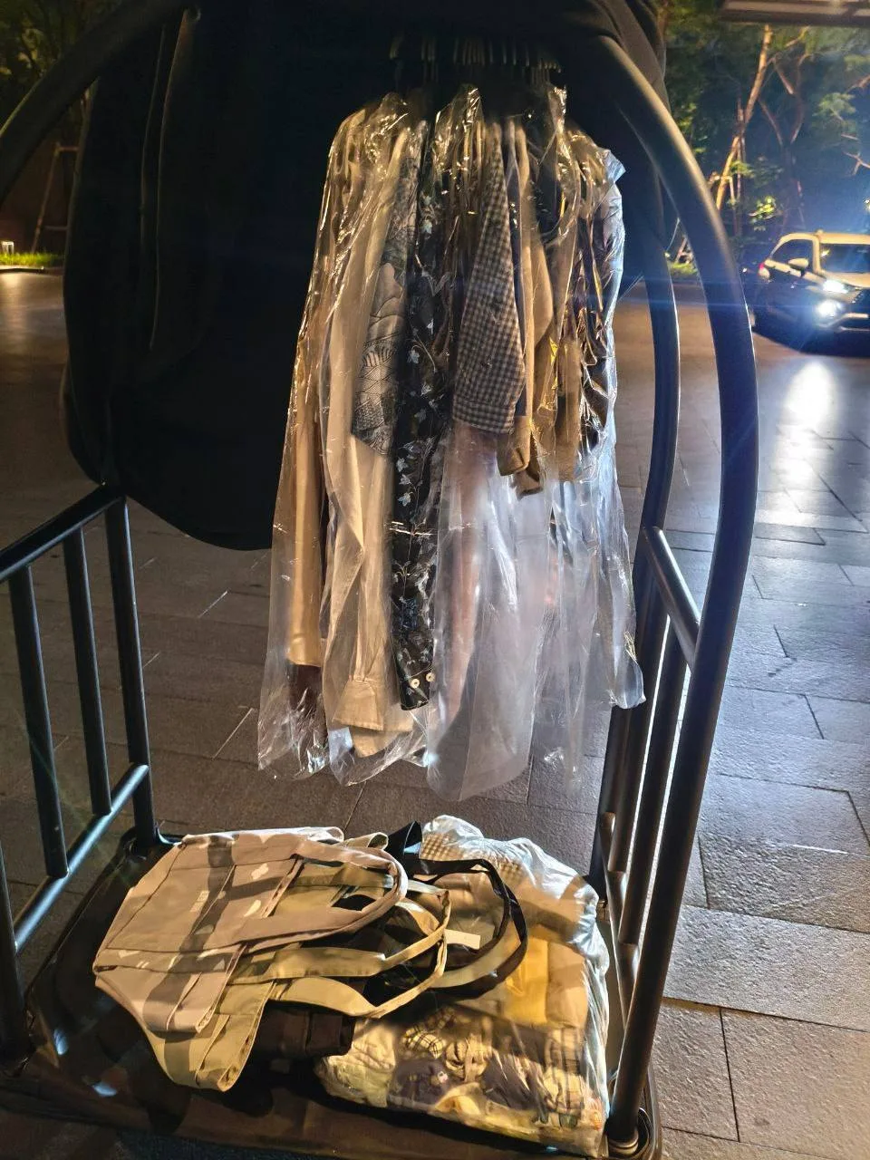 Wash & Iron returned on hangers at Kimpton Maa-Lai Bangkok, Langsuan–Ratchadamri–Ploenchit, Bangkok